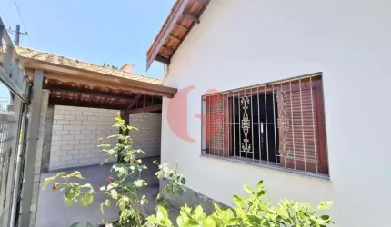 Casa/Comércio no Centro de Jacareí / Atrás do Parque dos Eucaliptos A VENDA