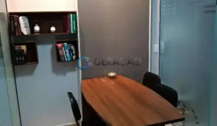 Sala comercial em condomínio para venda de 44m² no Centro | SJC