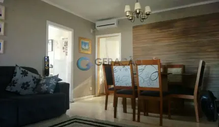 Casa com 04 Dorm. e 02 Suítes - 170,00m² no Centro | SJC
