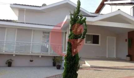 Casa em condomínio para venda com 3 quartos e 4 vagas de garagem com 159m² - Condomínio Residencial Mantiqueira