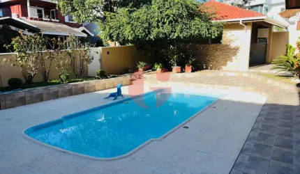 Sobrado para locação com 3 quartos - 261m² Altos da Serra IV | Urbanova