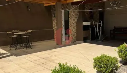 Casa térrea para venda 110m² - 03 Dorm. (01 Suíte) e 2 vagas de garagens  na Vila Tesouro!