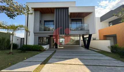 Sobrado em condomínio para venda e locação com 5 quartos (5 suítes) - 470m² no bairro Urbanova