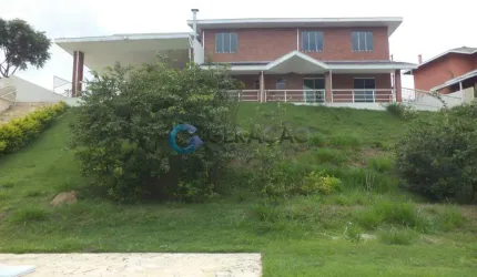 Sobrado para venda com 4 quartos e 2 vagas de garagem - 500m² em Jacareí