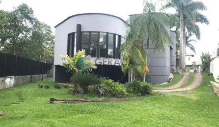 Casa térrea em condomínio fechado para venda e locação de 04 Dorm. e 02 Suítes - 505,00m² no Urbanova