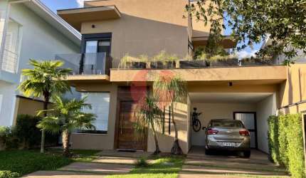 Casa em condomínio para venda com 04 quartos e 04 vagas de garagem - 249m² no bairro Urbanova