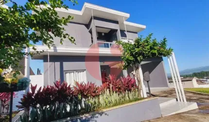 Sobrado em condomínio para venda com 03 quartos (3 suítes) e 2 vagas de garagem - 264m² em Caçapava