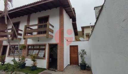 Sobrado para venda com 02 quartos e 01 vaga de garagem - 90m² bairro Prainha em Caraguatatuba