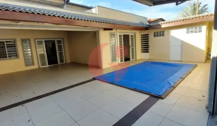 Casa Alto Padrão à Venda - 280 m² - 3 Dorms (2 suites)