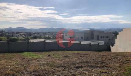 Terreno em condomínio fechado para venda com 895m² no bairro Urbanova