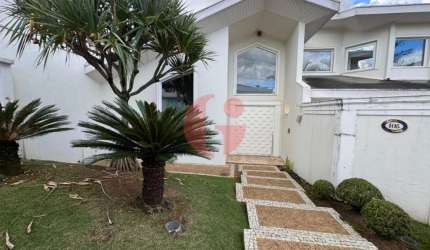 Casa em condomínio fechado para venda com 6 quartos (6 suítes) e 4 vagas de garagem - 861m² no Jardim Aquarius