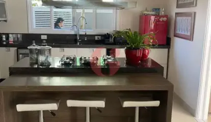 Casa em condomínio fechado á venda com 04 quartos sendo 03 suítes- Jacareí