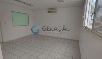 Sala comercial para locação de 93m² no Centro | SJC