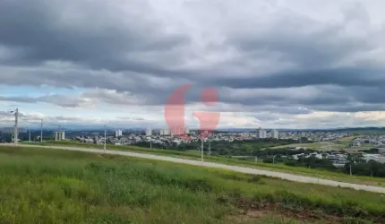 Terreno à venda em condomínio fechado com 348 m²- No bairro Urbanova