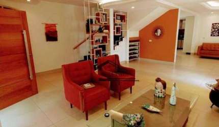 Casa Alto Padrão com 4 dormitórios à venda, 355 m² por R$ 1.350.000 - Vigilato Pereira - Uberlândia/MG