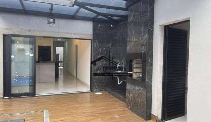 Casa com 3 dormitórios à venda, 170 m² por R$ 990.000,00 - Jardim Patrícia - Uberlândia/MG