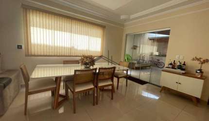 Casa com 3 dormitórios à venda, 235 m² por R$ 700.000,00 - Jardim Europa - Uberlândia/MG