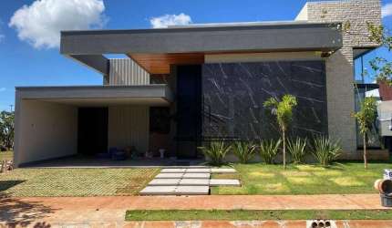 Casa com 4 dormitórios à venda, 266 m² por R$ 2.300.000 - Laranjeiras - Uberlândia/MG