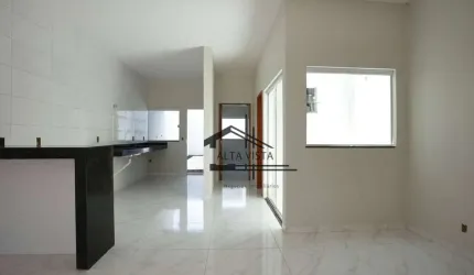 Casa com 2 dormitórios à venda, 63 m² por R$ 310.000 - Colorado - Uberlândia/Minas Gerais