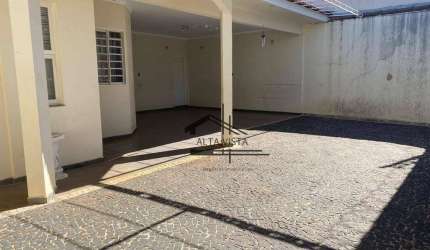 Casa com 4 dormitórios à venda, 278 m² por R$ 2.000.000 - Brasil - Uberlândia/MG
