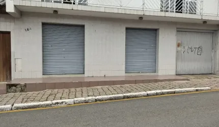 Excelente Imóvel 2 sobrados Residencial e Comercial Na Área Central.