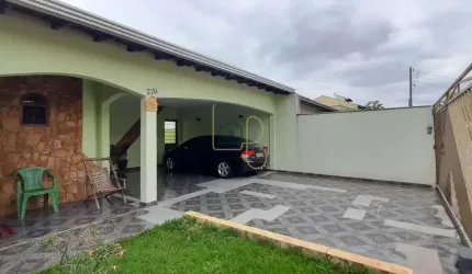 VENDE-SE CASA ASSOBRADADA DE 3 QUARTOS NO JARDIM SANTA MONICA