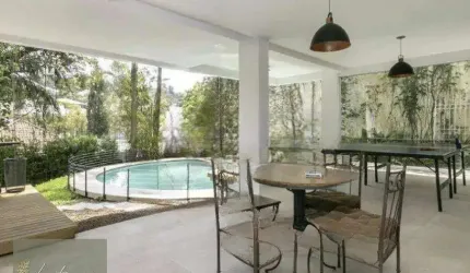 Casa Reformada com Luxo e Conforto - Oportunidade Única!