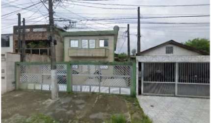 Casa 2 Dormitórios - São Vicente