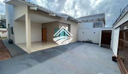 Casa para Venda em Palmas, Plano Diretor Norte, 2 dormitórios, 1 suíte, 2 banheiros, 3 vagas