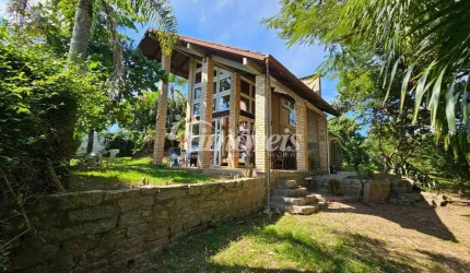 Casa à venda com 192m² e terreno 922m², Praia do Rosa, Imbituba-SC