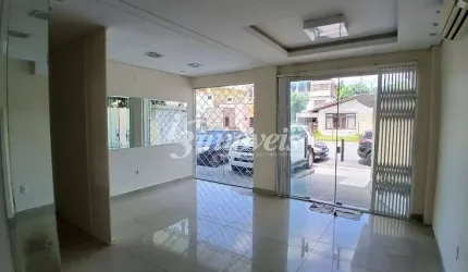 Sala Comercial para Locação Anual, no térreo, 50 m²privativos, com banheiro e copa, Bairro Vila Operária, Itajaí-SC