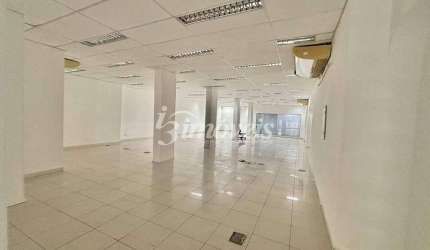 Sala Comercial para Locação Anual, 315m² privativos, no Centro de Itajaí-SC