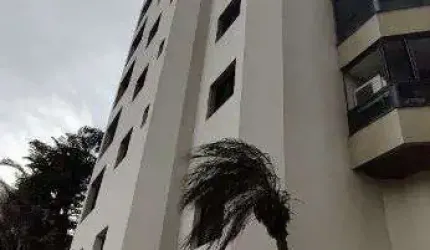 Imovel bem localizado, com toda a melhor infraestrutura de Sao Paulo, no tradicional bairro da Vila Mariana, e facil acesso a Rua Vergueiro, estacao do metro Ana Rosa .  O imovel e na cobertura, com u