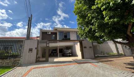 SOBRADO DE LUXO COM 315m²  C0M 3 SUITES EXCLUSIVAS