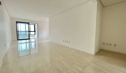 Apartamento com 3 quartos para alugar na Marechal José B. Bormann, 438, Centro, Chapecó por R$ 7.500