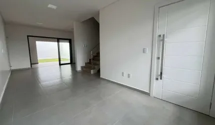 Casa com 3 quartos para alugar na Avenida Olivo Tauffer, 880, Desbravador, Chapecó por R$ 3.910