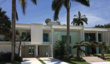 Venda ou Permuta Mansão por Apartamento, Galpão ou Lage Comercial Alugado ou Vago em Alphaville