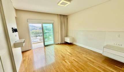 Casa à venda no  condomínio Alpha sitio em Alphaville moderna e decorada