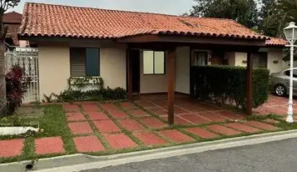 Casa à venda no Morumbi Sul, com 125m², 3 quartos e 2 vagas.