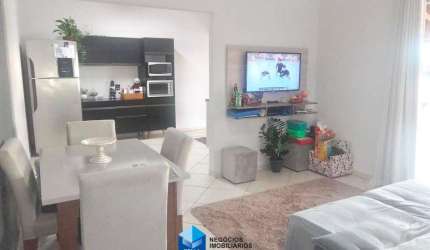 Casa com amplo quintal à venda no Parque Hipólito