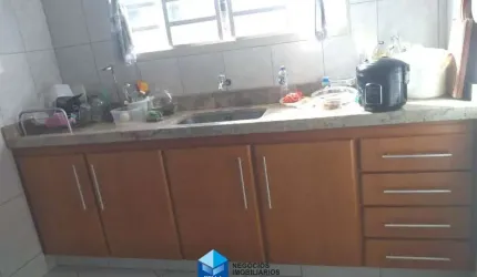 Casa com edícula à venda na Vila Queiróz