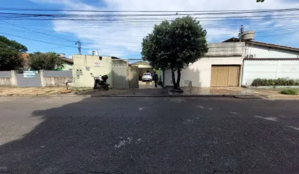 Casa para Venda em Goiânia, Jardim América, 2 dormitórios, 1 banheiro, 4 vagas