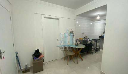 Vende-se apartamento totalmente reformado (elétrica, hidráulica, janelas, piso etc) na quadra da praia, Ponta da Praia, Santos-SP.