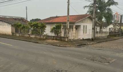 Casa com 2 quartos à venda no Próspera, Criciúma  por R$ 380.000