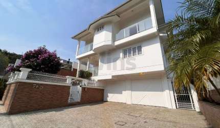 Casa com 3 quartos à venda no Mina Brasil, Criciúma  por R$ 1.950.000
