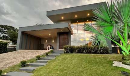 condomínio fechado, casa ampla, piscina, semimobiliado, segurança, portaria