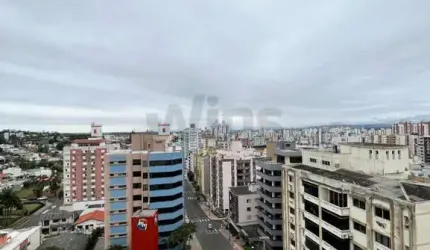 Cobertura semimobiliada com piscina e área gourmet completa, vaga de garagem dupla com carregamento para carro elétrico.
