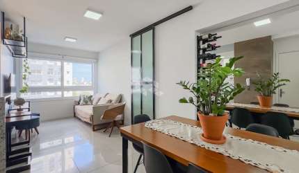 Apartamento com 3 dormitórios no bairro Lindóia