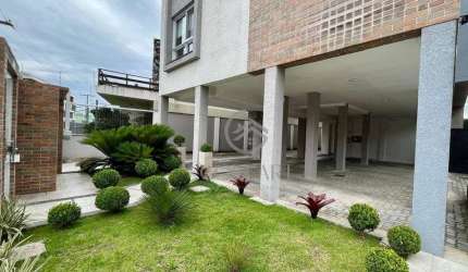 Amplo apartamento com 3 dormitórios próximo ao Foro
