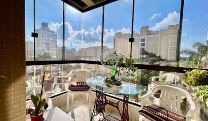 Amplo apartamento no centro de Pelotas